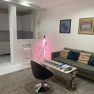 50m2 Private In Center Appartement